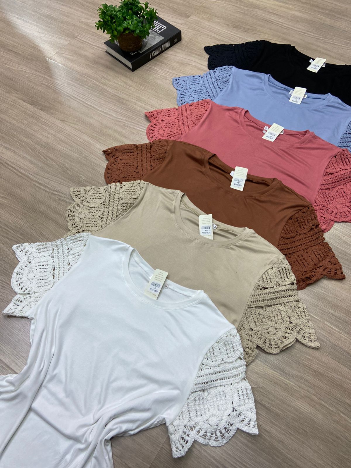 Blusa Algodão/Malha Verão Mangas em Crochê